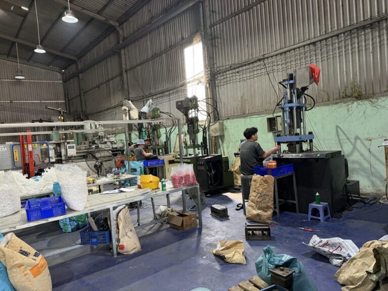 MOQ Trong Gia Công Ép Nhựa Là Bao Nhiêu? Cách Tính Chi Phí